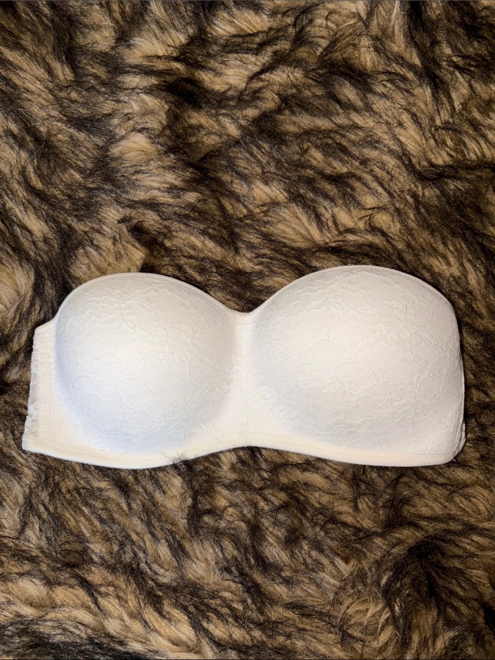PINK Victoria's Secret Ivory Lace Strapless Lightly Lined Bandeau Bra Size Small
